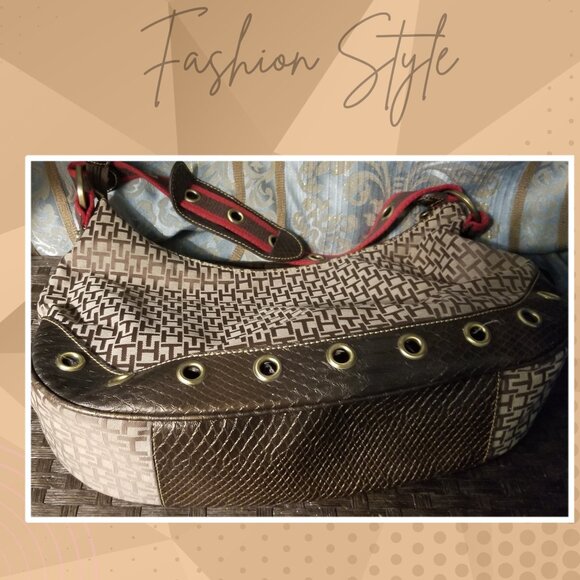 Authentic Monogram Tommy Hilfiger Purse. Red & Brown & Tan - Picture 4 of 4